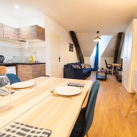 Appartement Coeur De Ville - Au Calme - Wifi - Four, Lave-Seche Linge По Екстериор снимка
