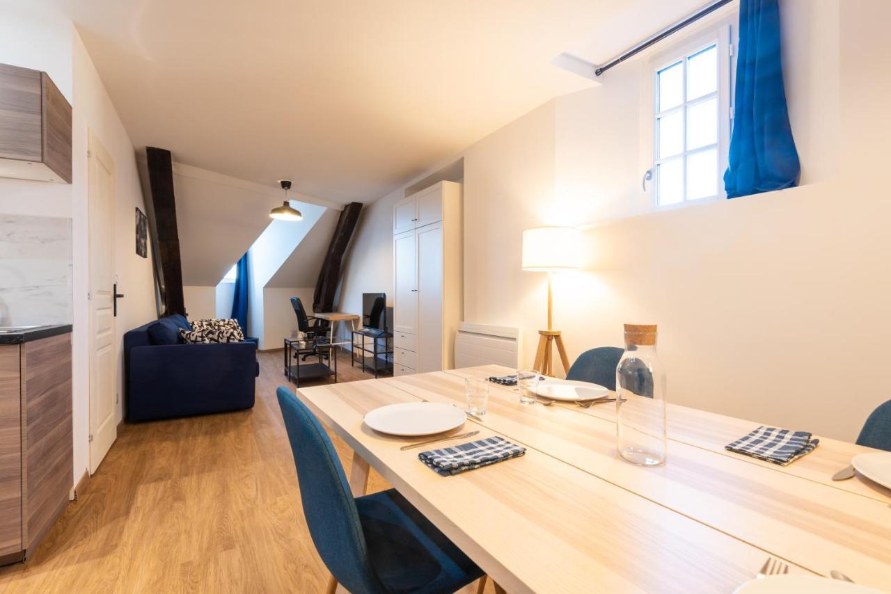 Appartement Coeur De Ville - Au Calme - Wifi - Four, Lave-Seche Linge По Екстериор снимка