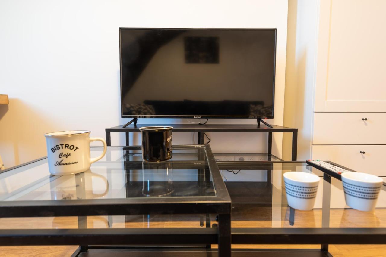Appartement Coeur De Ville - Au Calme - Wifi - Four, Lave-Seche Linge По Екстериор снимка