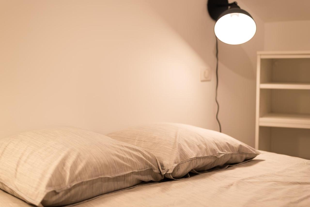 Appartement Coeur De Ville - Au Calme - Wifi - Four, Lave-Seche Linge По Екстериор снимка