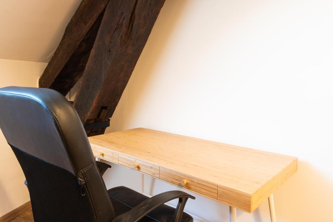 Appartement Coeur De Ville - Au Calme - Wifi - Four, Lave-Seche Linge По Екстериор снимка